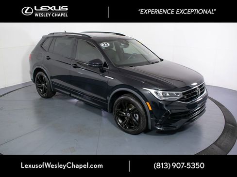 Used 2023 Volkswagen Tiguan SE R-Line FWD image 2