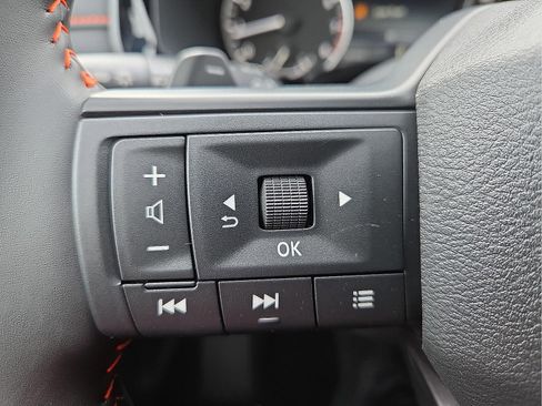 New 2026 Nissan Pathfinder SV image 18