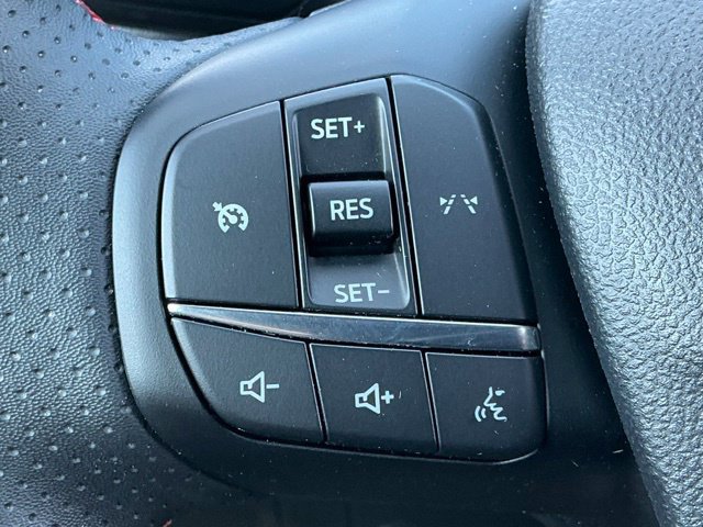 Used 2025 Ford Escape ST-Line Select AWD/4WD image 33