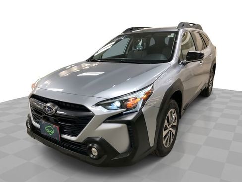 Used 2024 Subaru Outback Premium image 1