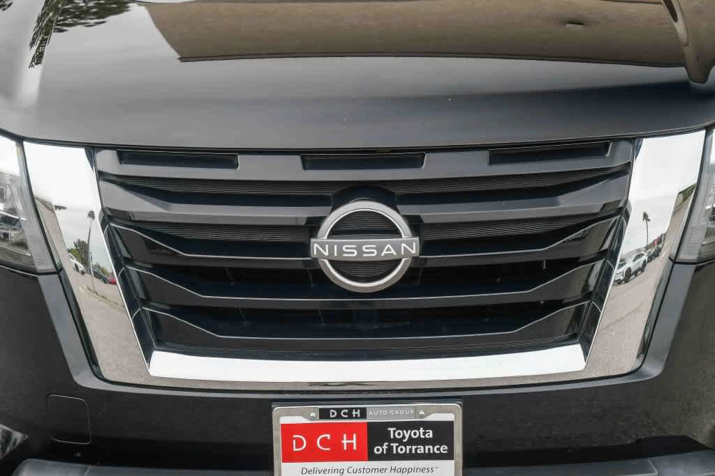 Used 2024 Nissan Pathfinder SV w/ SV Premium Package FWD image 5