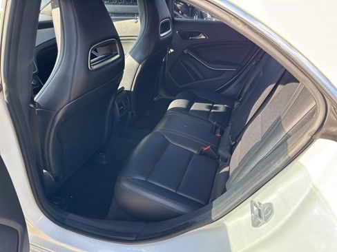 Used 2014 Mercedes-Benz CLA 250 image 17