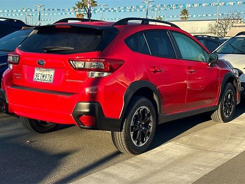 Used 2023 Subaru Crosstrek 2.0i image 3