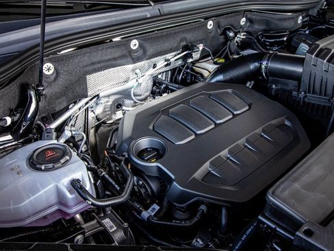 New 2026 Volkswagen Atlas Cross Sport SE image 22