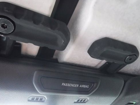 Used 2019 Jeep Wrangler Unlimited Sport image 33