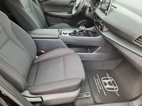 Used 2024 Nissan Rogue S image 14