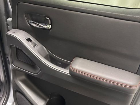 Used 2024 Nissan Frontier PRO-4X w/ Technology Package image 24