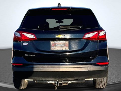 Used 2020 Chevrolet Equinox LS w/ LS Convenience Package image 4