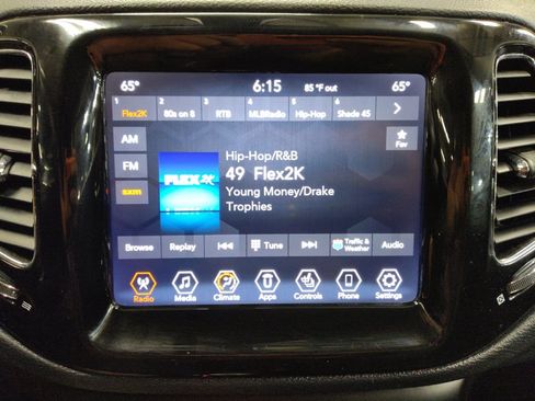 Used 2019 Jeep Compass Limited AWD/4WD image 25