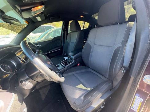 Used 2020 Dodge Charger SXT image 15