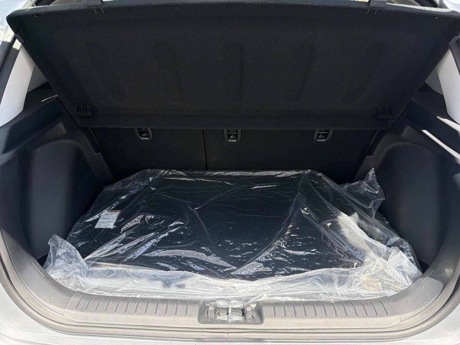 Used 2026 Hyundai Venue SEL FWD image 6