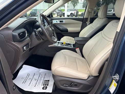 Used 2020 Ford Explorer Platinum w/ Premium Technology Package AWD/4WD image 7