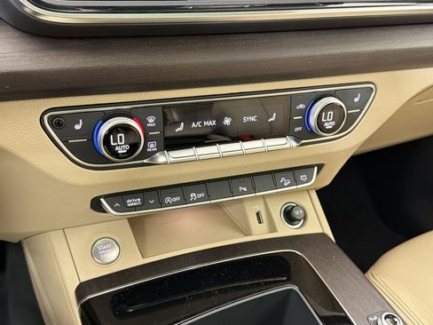 Used 2023 Audi Q5 2.0T Premium w/ Convenience Package image 19