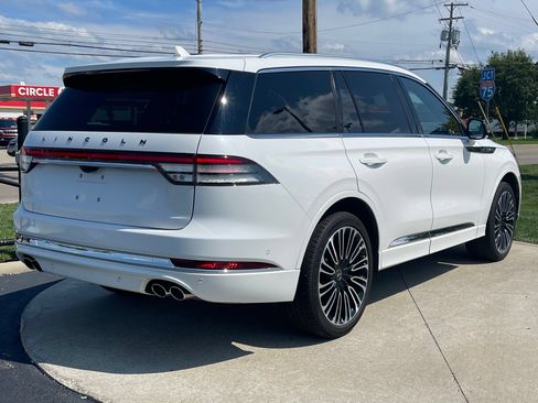 Used 2023 Lincoln Aviator Black Label w/ Dynamic Handling Package AWD/4WD image 7