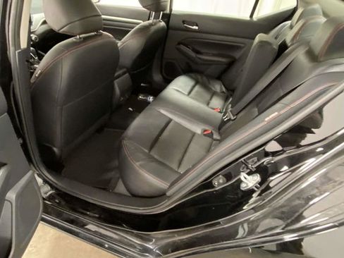 Used 2024 Nissan Altima 2.5 SR image 8