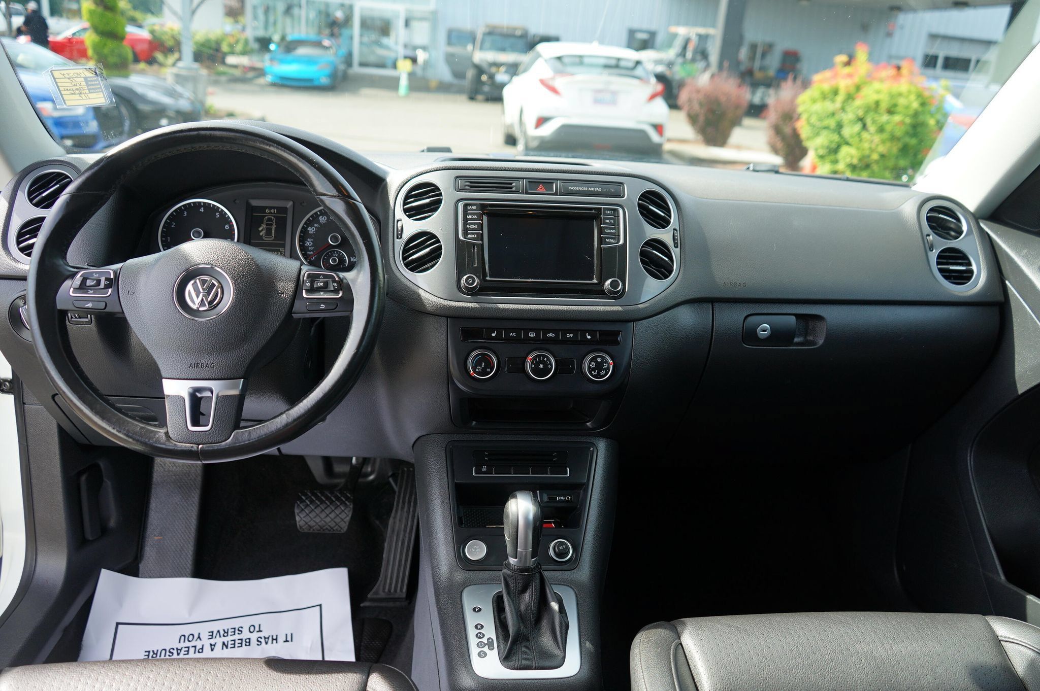 Used 2017 Volkswagen Tiguan S FWD image 15