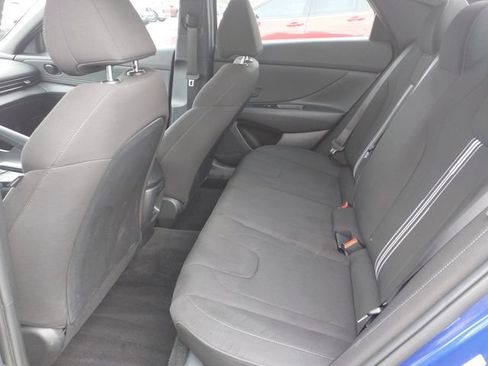 Certified 2025 Hyundai Elantra Sport FWD image 11