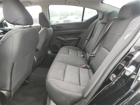 Used 2025 Nissan Altima 2.5 S image 11