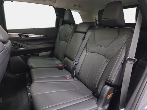Certified 2026 INFINITI QX60 Luxe w/ Cargo Package AWD/4WD image 11