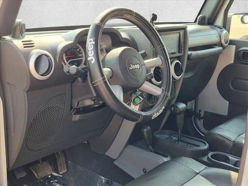 Used 2008 Jeep Wrangler Unlimited Sahara w/ Mopar Chrome Edition Group AWD/4WD image 8