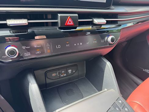 Used 2026 Kia Sportage SX FWD image 26