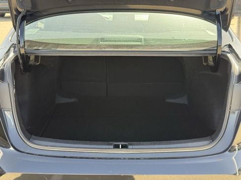 Used 2024 Toyota Corolla LE FWD image 31