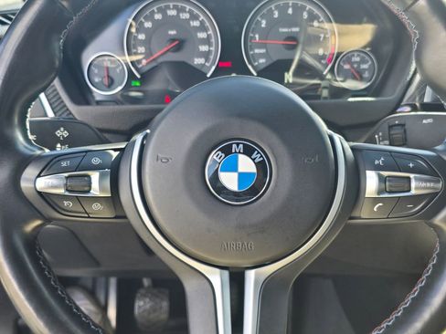 Used 2018 BMW M4 Coupe RWD image 25