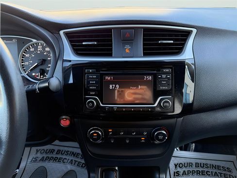 Used 2016 Nissan Sentra SV image 18