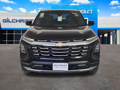 New 2026 Chevrolet Equinox LT w/ Convenience Package II FWD image 2