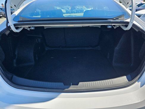 Used 2018 Chevrolet Malibu LT FWD image 19