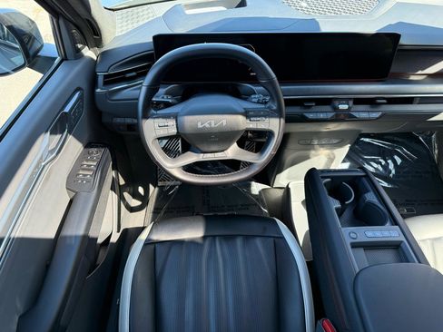 Used 2024 Kia EV9 GT-Line image 3