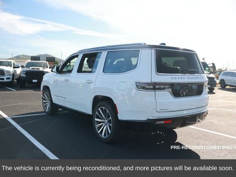 Used 2023 Jeep Grand Wagoneer Series II image 3