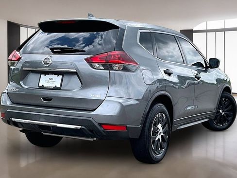 Used 2019 Nissan Rogue S FWD image 2