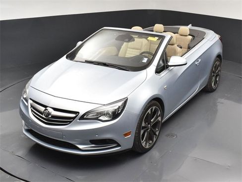 Used 2018 Buick Cascada Premium image 38