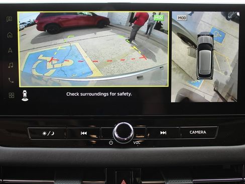 New 2025 Mitsubishi Outlander SE image 25