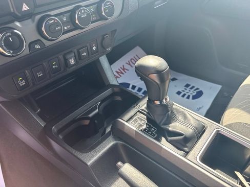 Used 2022 Toyota Tacoma TRD Sport w/ Technology Package AWD/4WD image 40