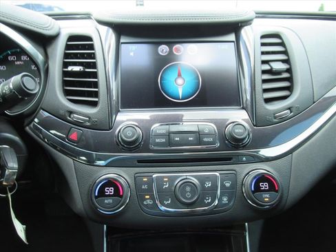 Used 2014 Chevrolet Impala LT FWD image 22