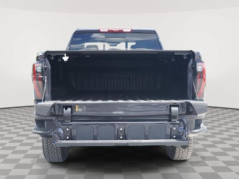 New 2026 GMC Sierra 2500 AT4 w/ AT4 Premium Plus Package AWD/4WD image 5