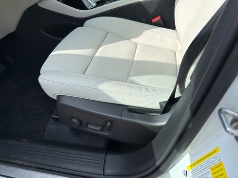 New 2026 Volvo XC40 B5 Plus w/ Protection Package Premier image 11