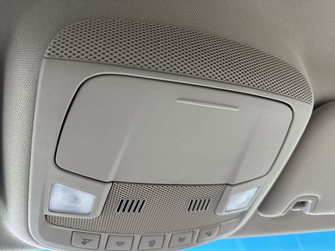 Used 2019 Lincoln MKZ Reserve image 27