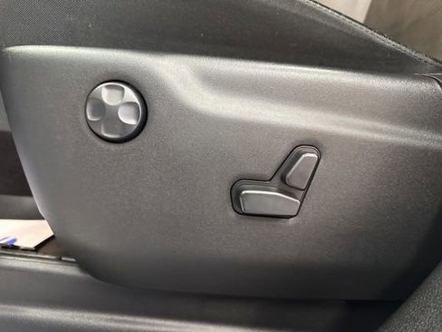 Used 2019 Jeep Grand Cherokee Altitude image 25