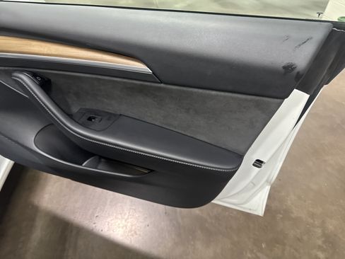Used 2022 Tesla Model 3 Long Range AWD/4WD image 23