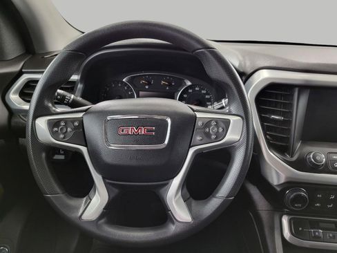 Certified 2023 GMC Acadia SLE w/ Driver Convenience Package image 6