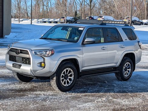 Certified 2023 Toyota 4Runner SR5 image 3