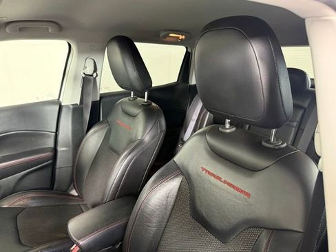 Used 2019 Jeep Compass Trailhawk AWD/4WD image 6