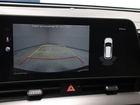 Used 2023 Kia Sportage EX image 4