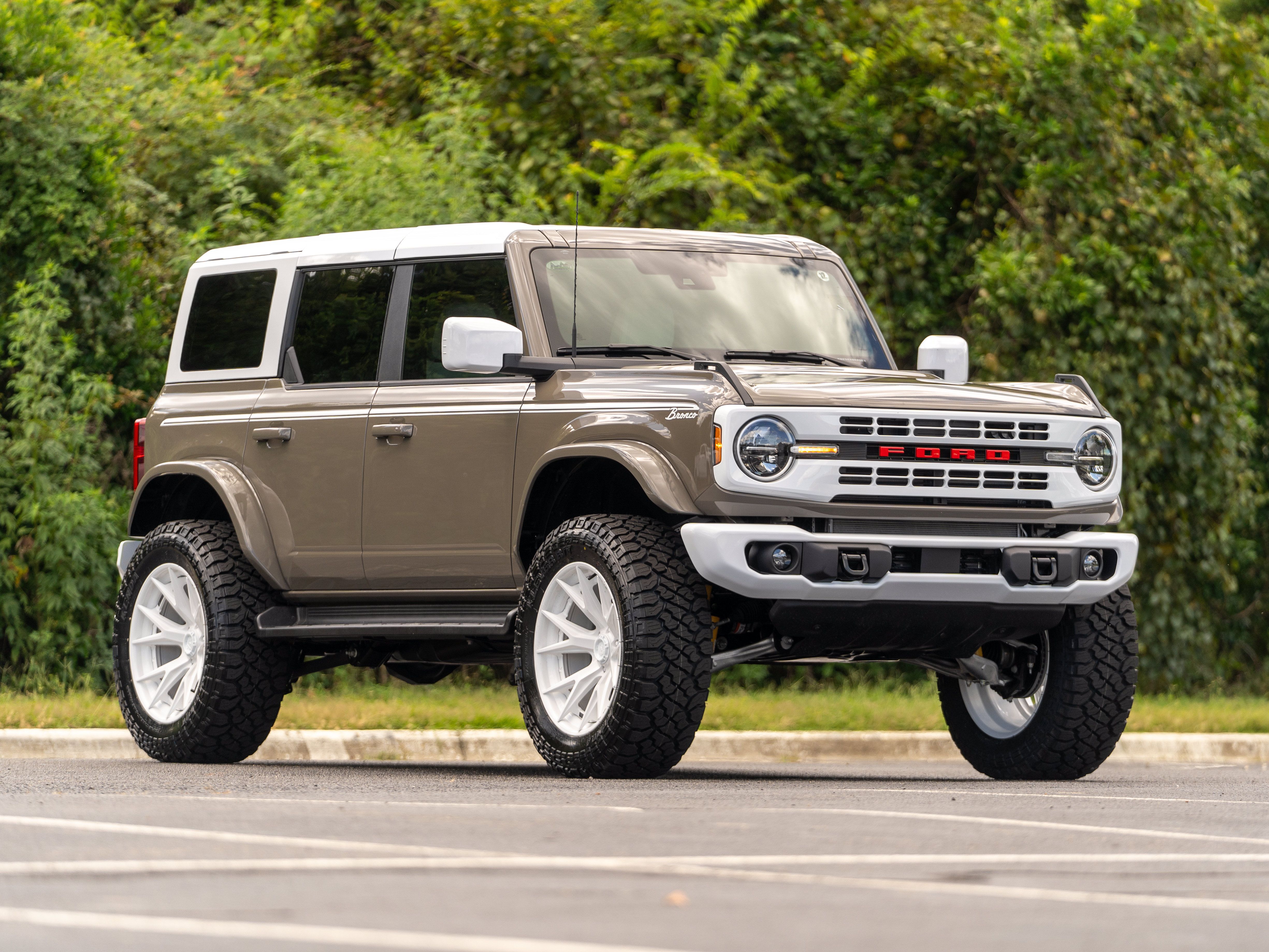 Used 2026 Ford Bronco Heritage Edition AWD/4WD image 42