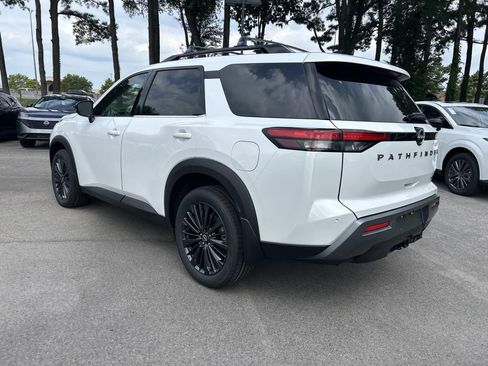 New 2026 Nissan Pathfinder SL w/ SL Premium Package FWD image 5