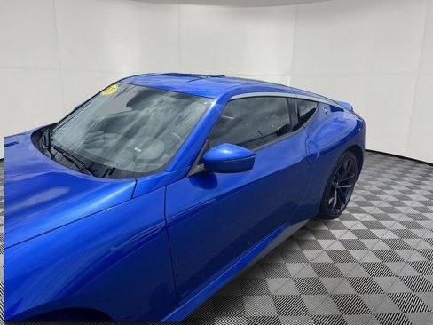 Used 2025 Nissan Z Performance w/ Floor Mat Package RWD image 9