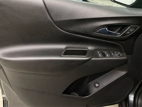 Used 2021 Chevrolet Equinox LT FWD image 25